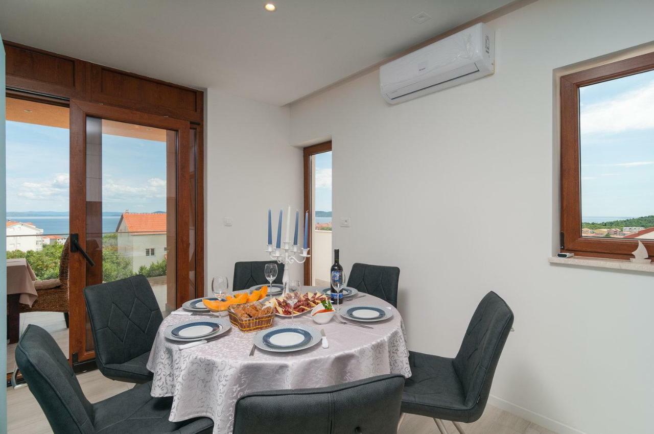Beautiful Apartment With Private Pool Trogir Kültér fotó